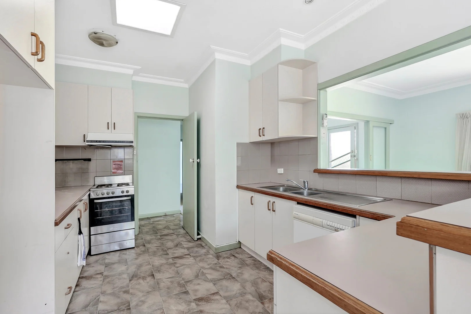 184 Newcombe Street - Image 4