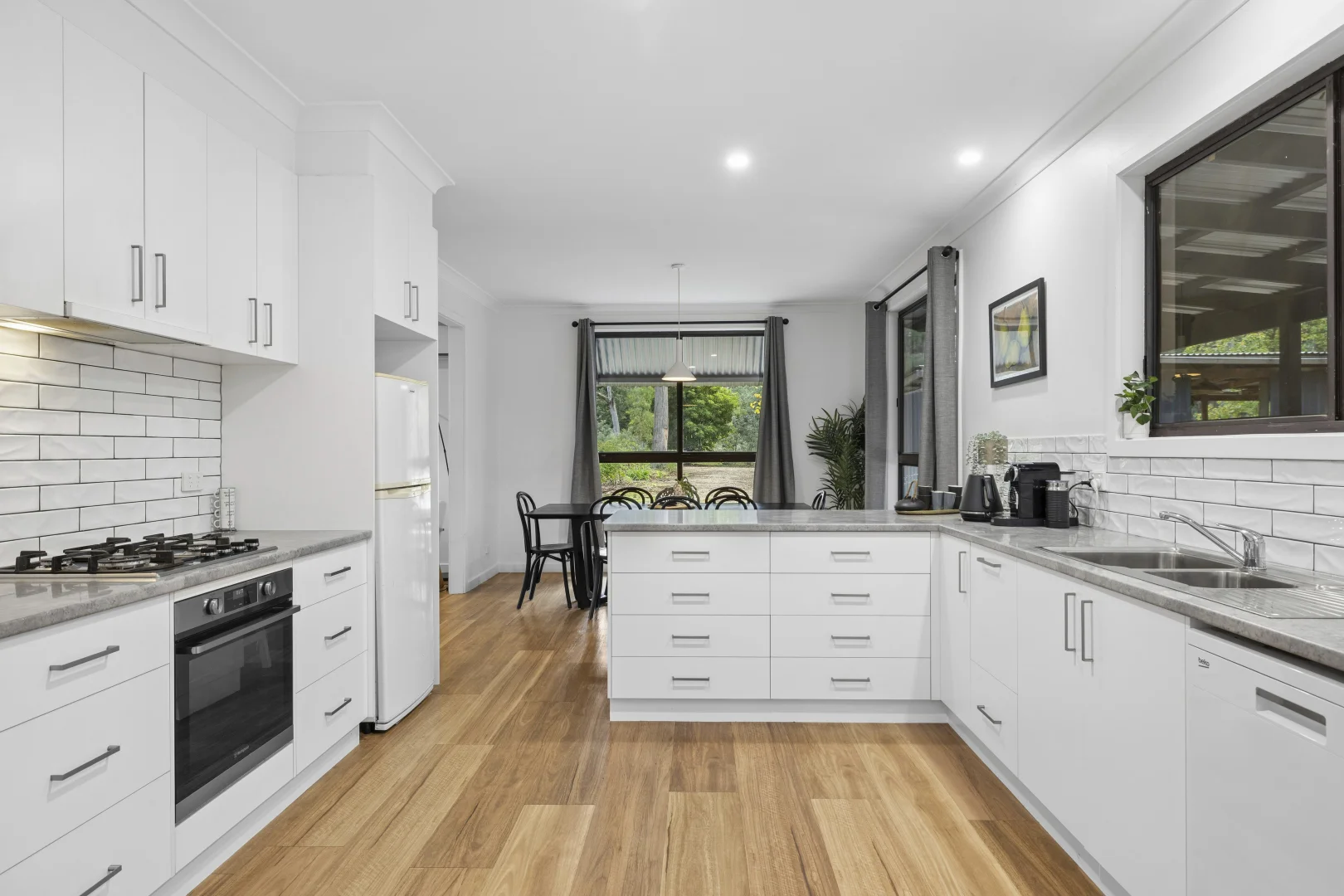 185 Whitegum Drive - Image 3