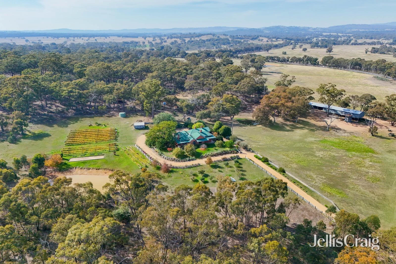 186 Three Chain Road - Image 4