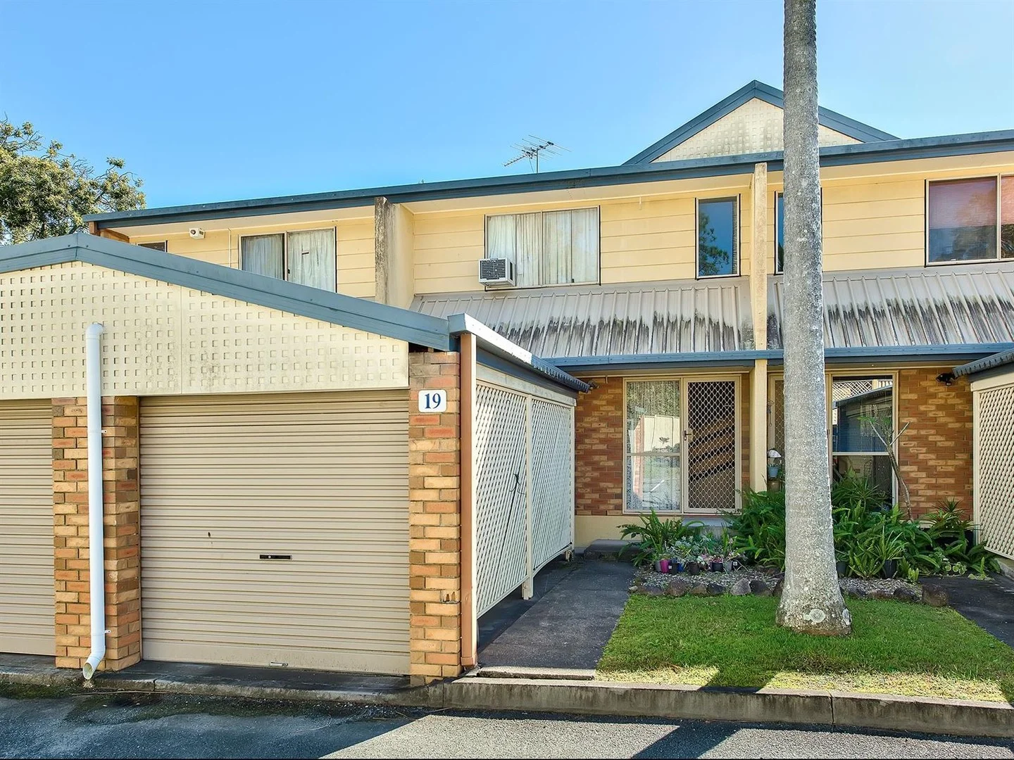 19/8 Briggs Rd (1/10)