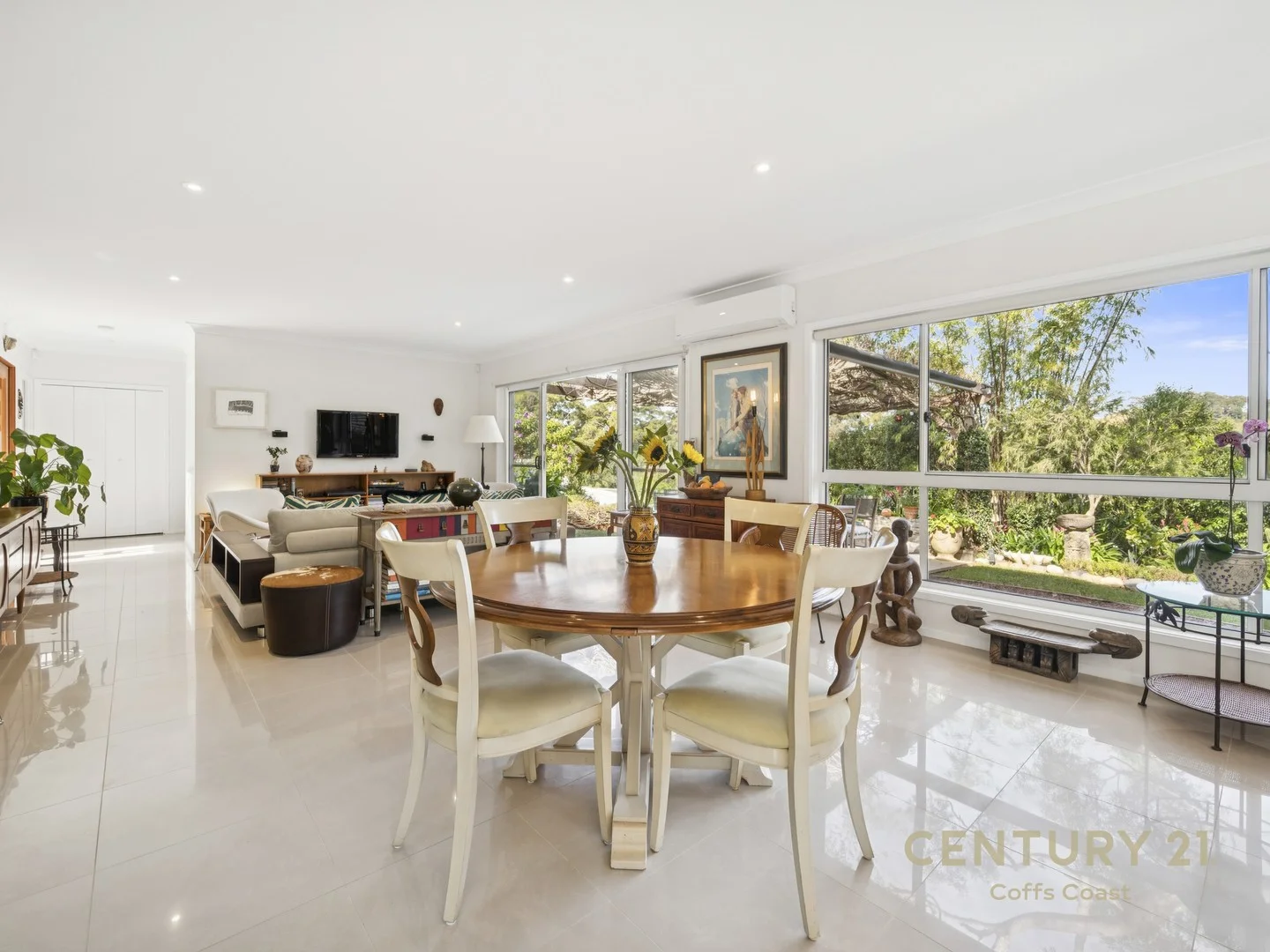 19 Ballantine Drive (1/40)