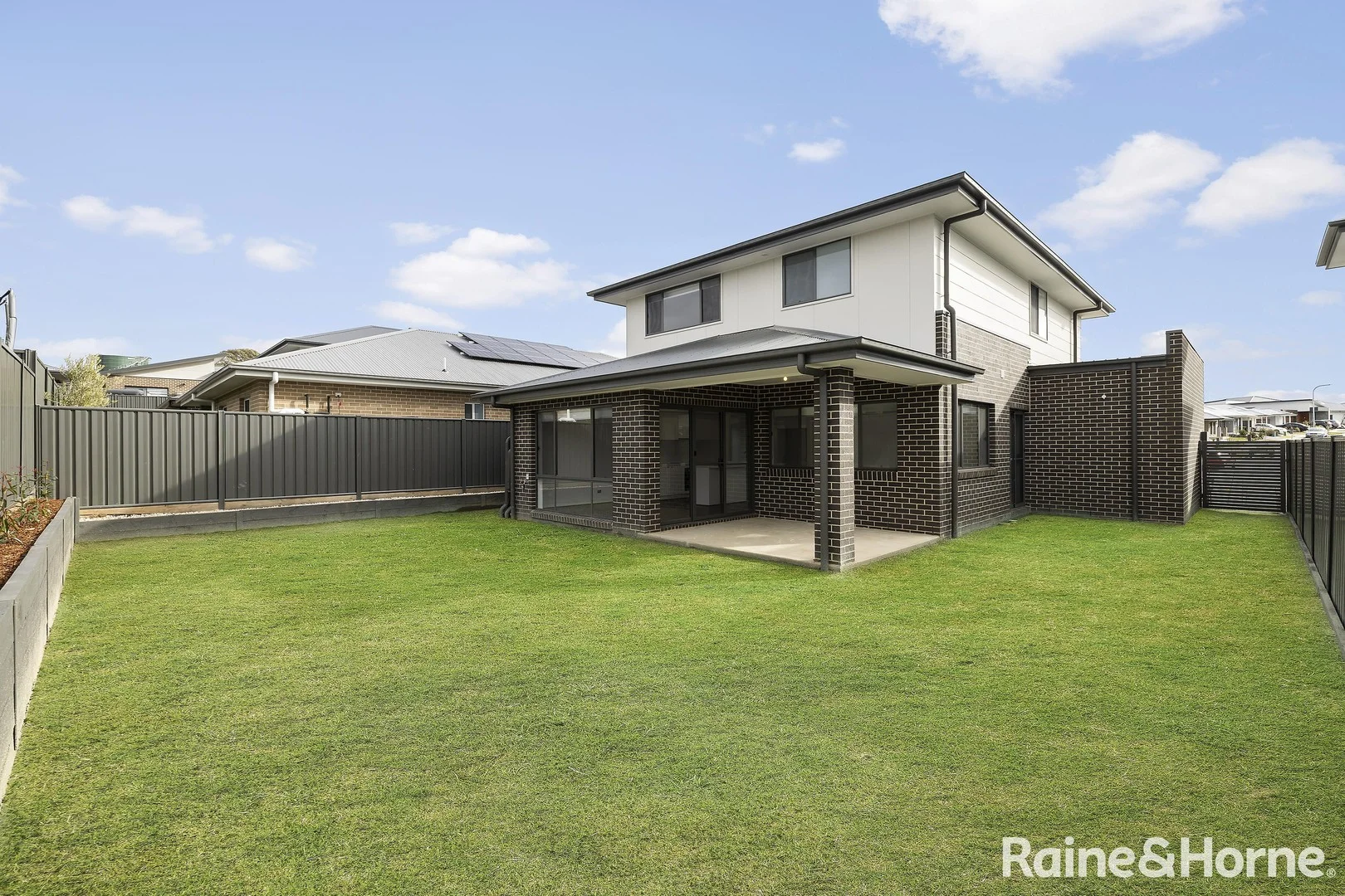 19 Hollitt Street (1/15)