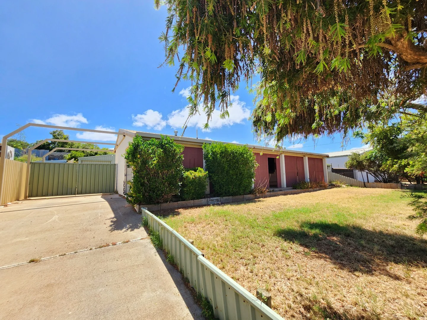 19 Hubble Street (1/13)