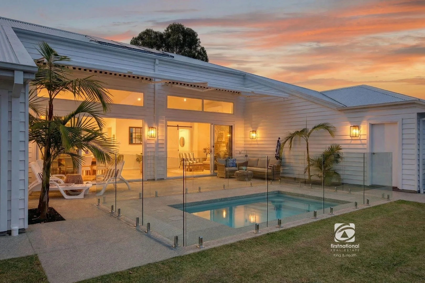 19 Kempton Grove (1/34)