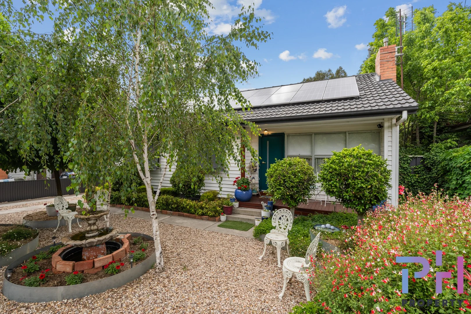 19 Mackenzie Street West (1/1)