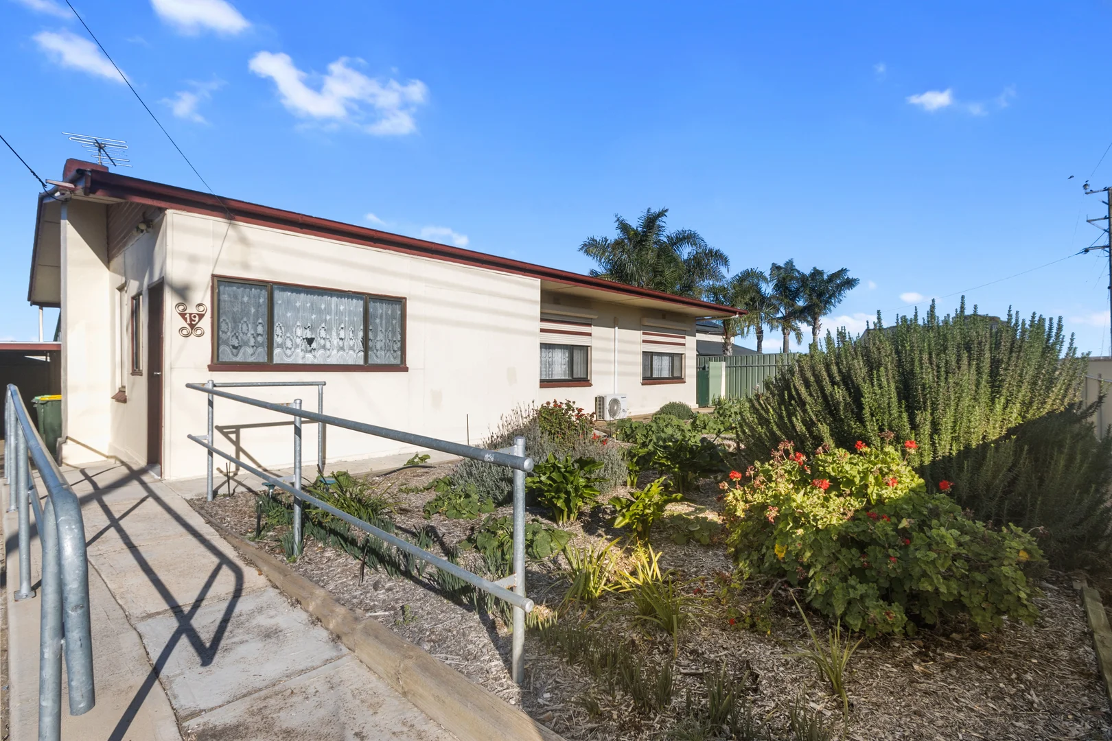 19 Main Coast Road - Image 2