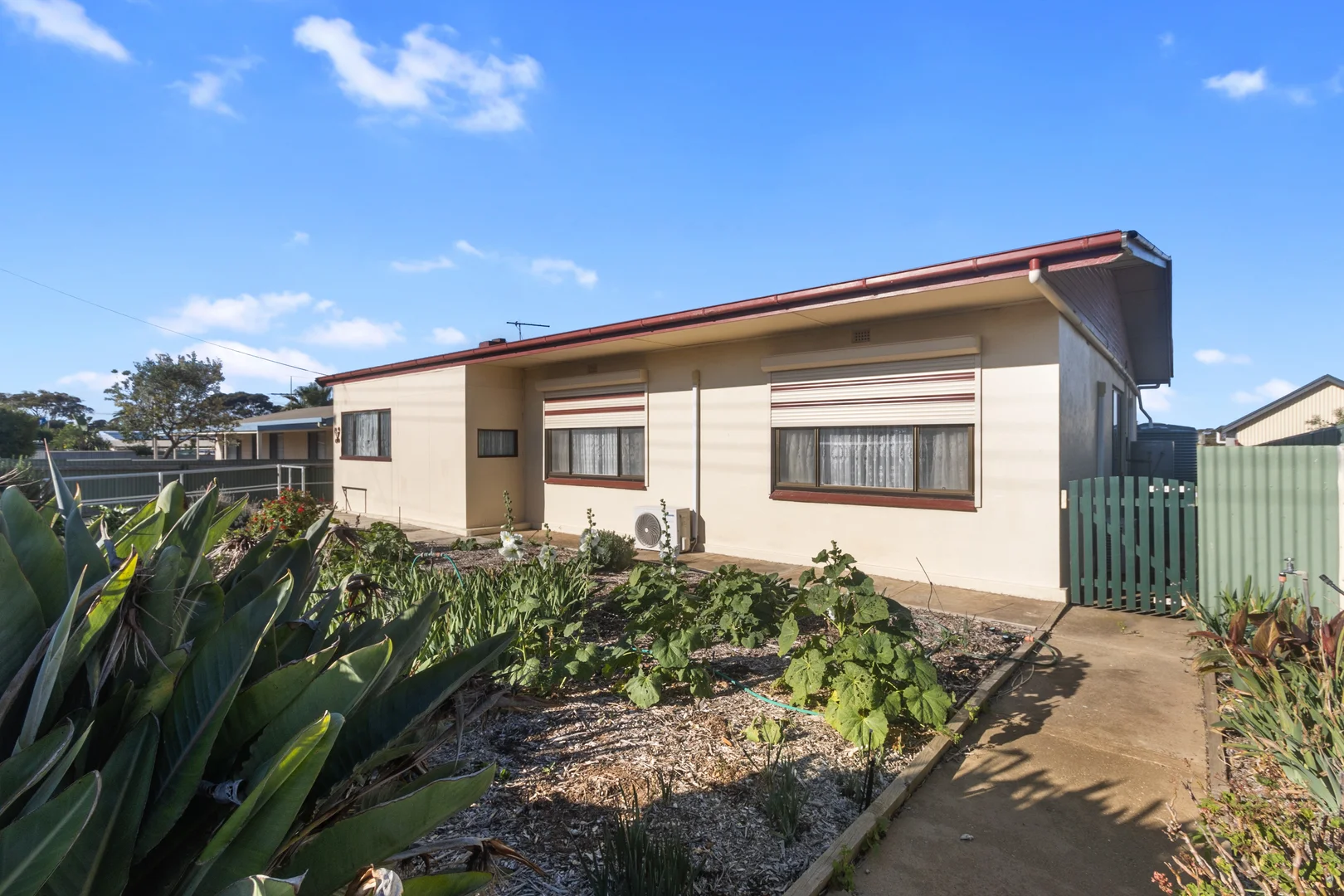 19 Main Coast Road - Image 3