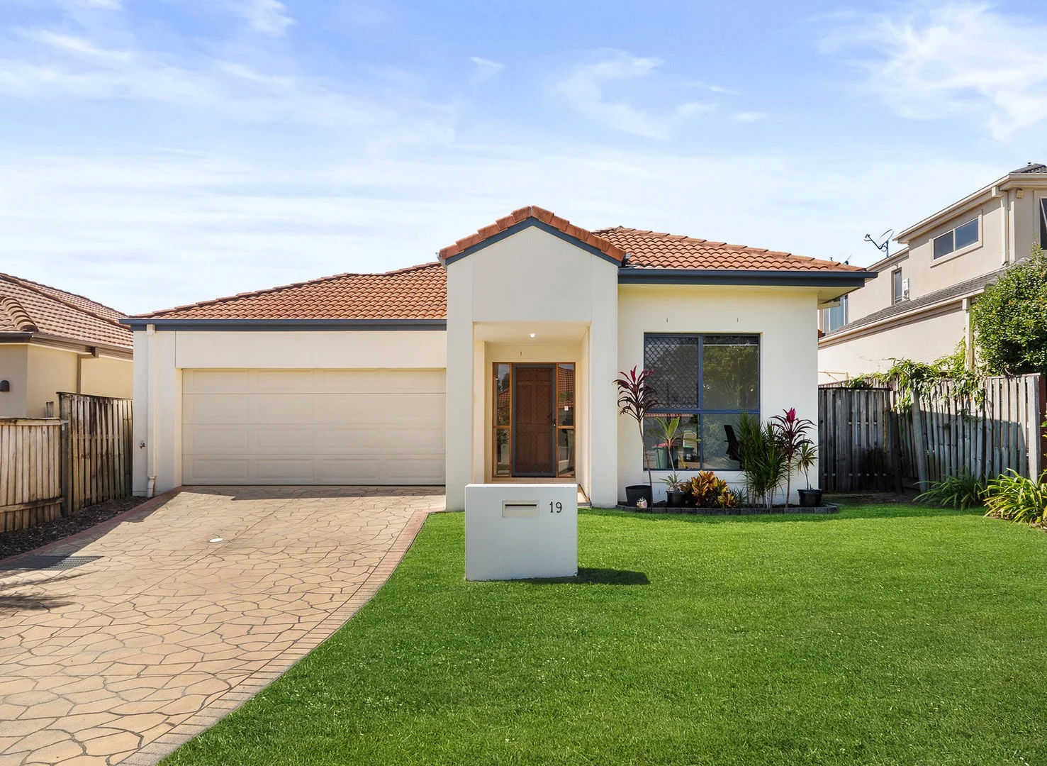 19 Majorca Crescent (1/21)