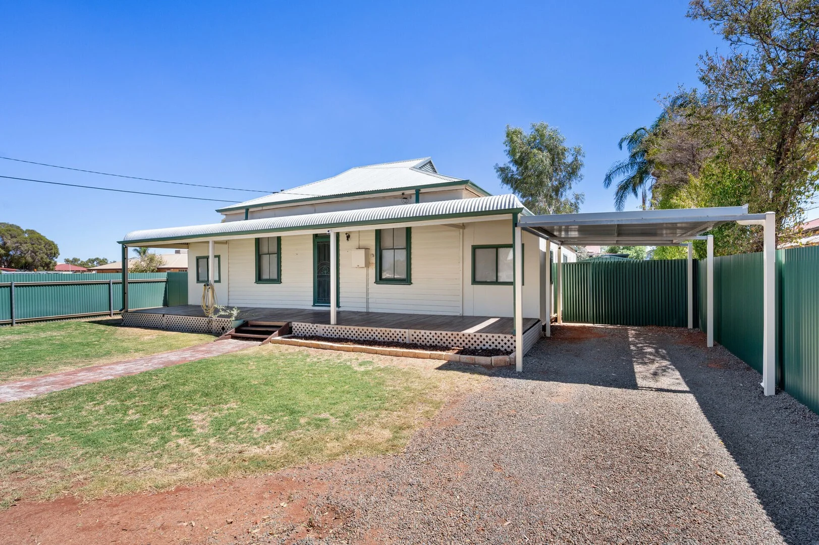19 Millen Street (1/18)