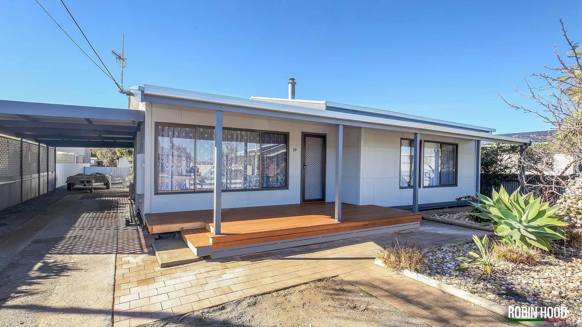 19 Robert Street (1/18)