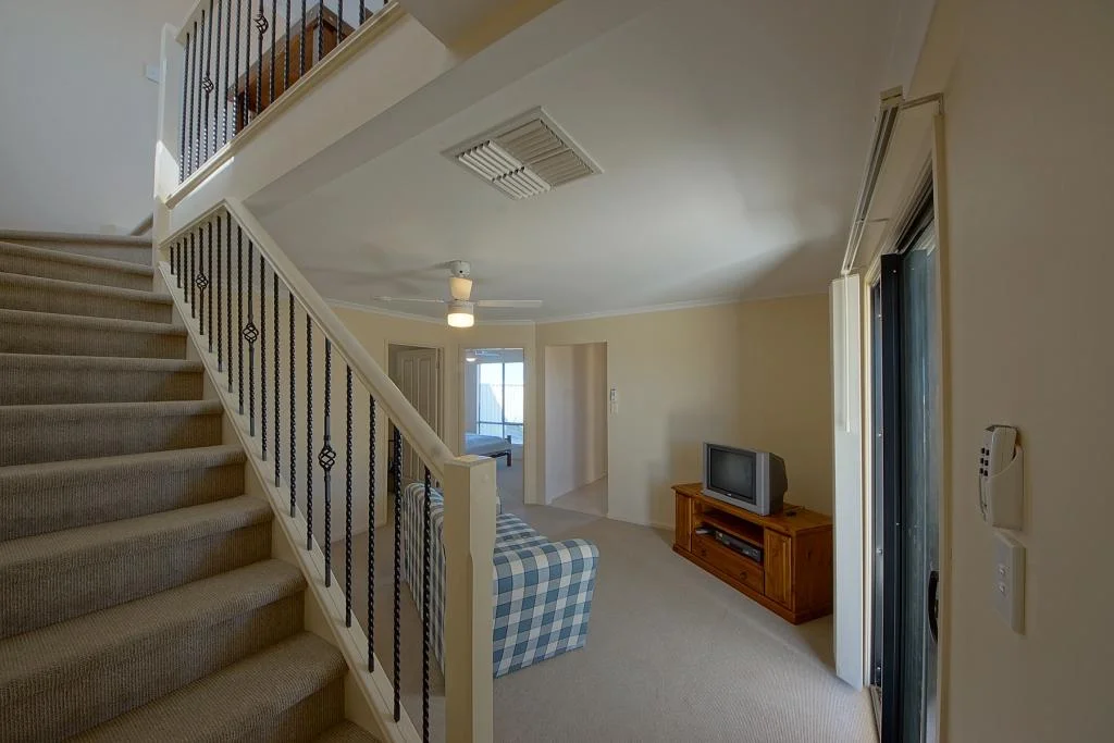 19 Rose Avenue - Image 3