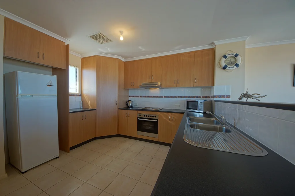 19 Rose Avenue - Image 2