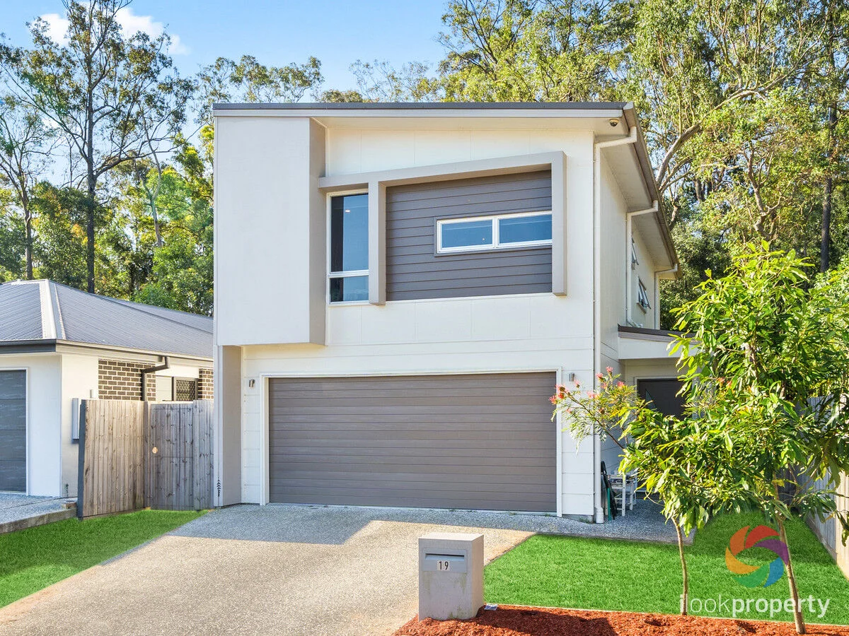 19 Tulip Lane (1/18)