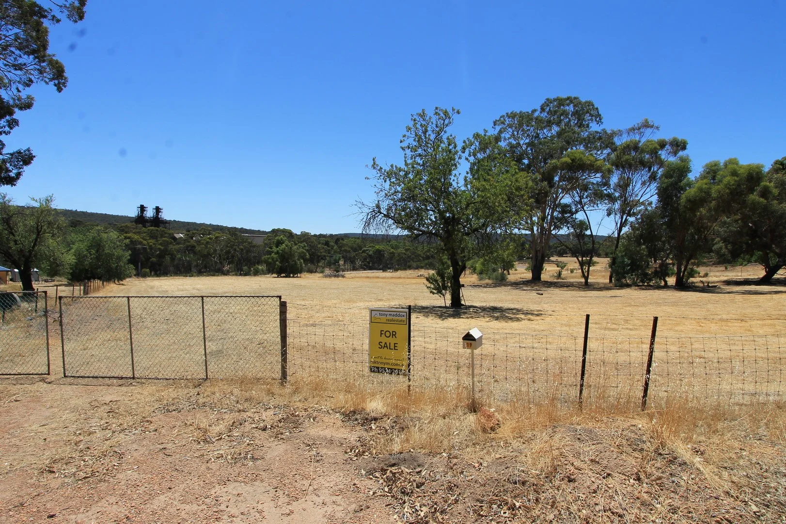 19 Vineyard Road (1/6)