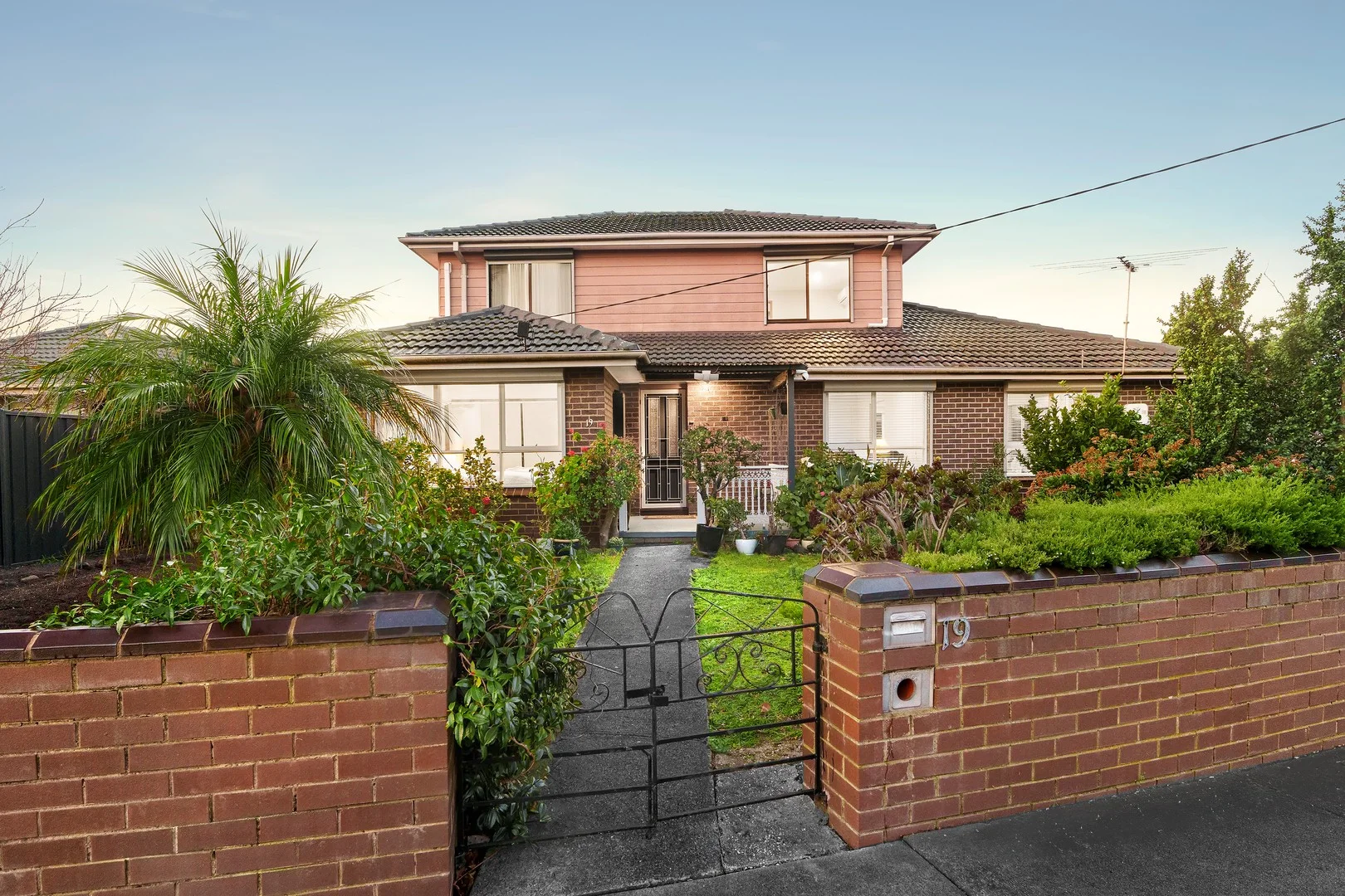 19 Vitis Avenue - Image 1