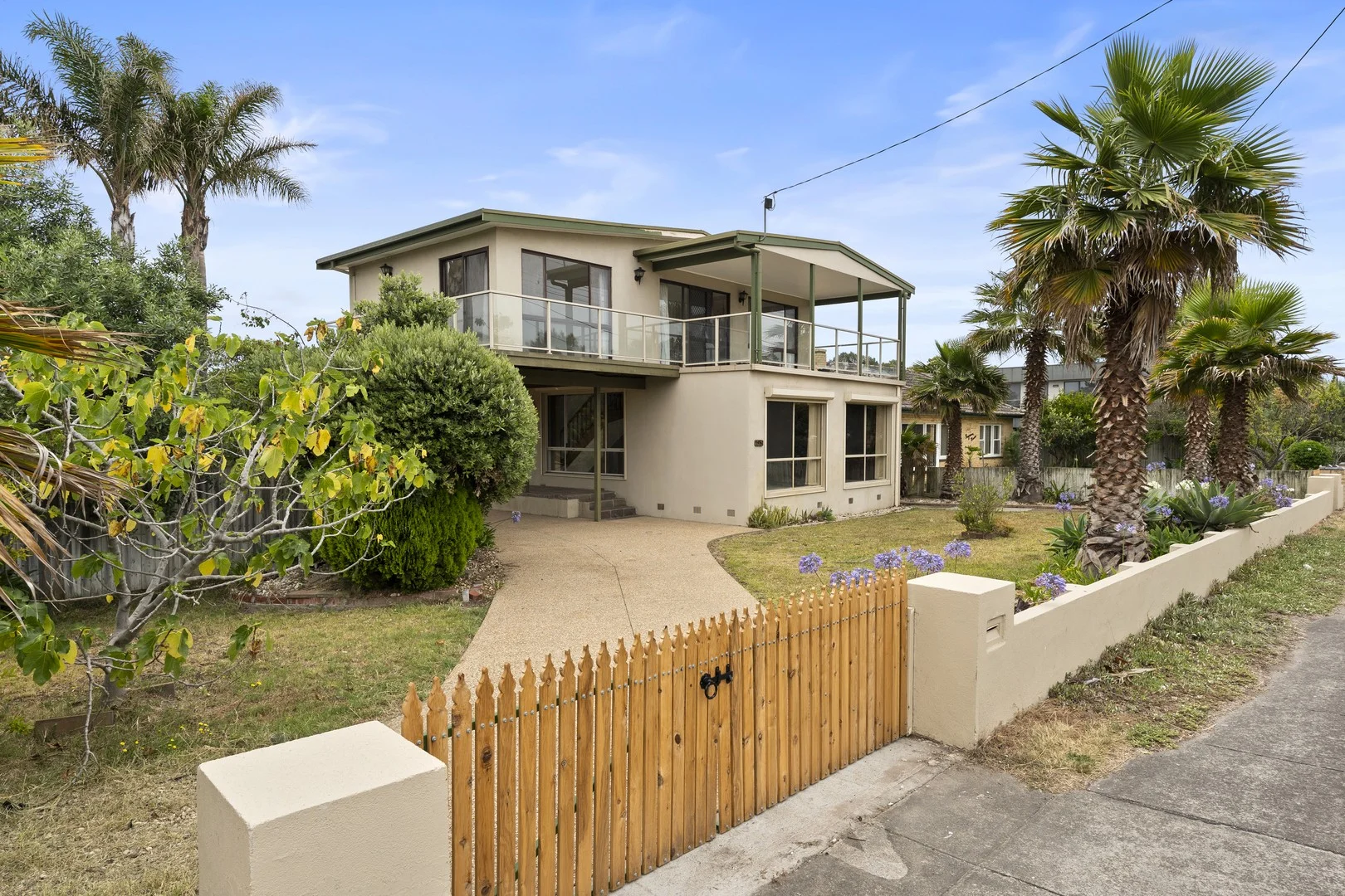 1951 Point Nepean Road (1/19)