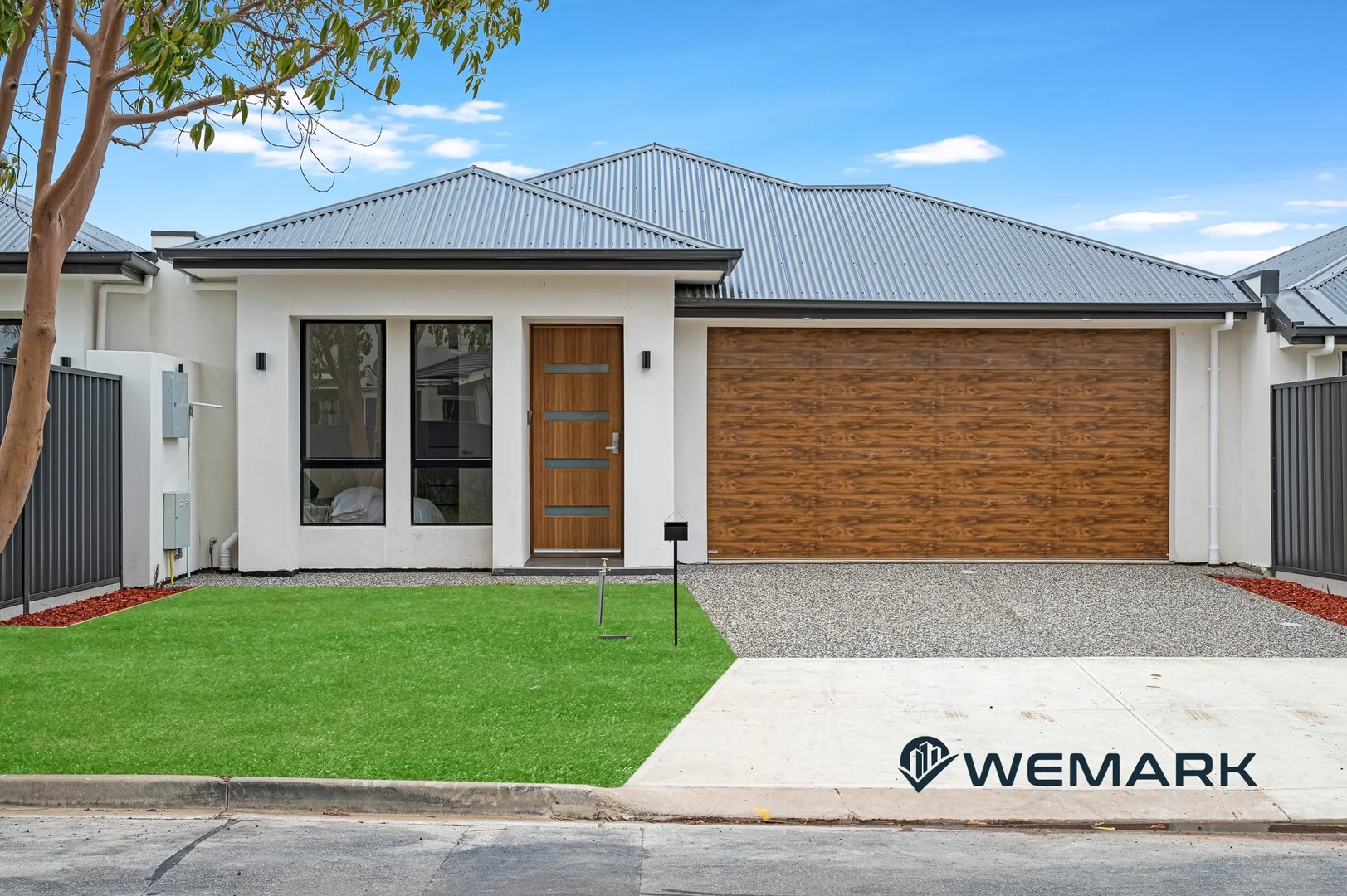 1A Aldrin Crescent (1/1)