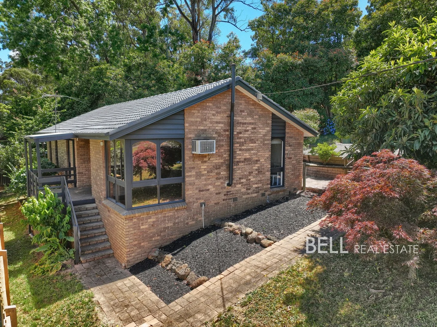 1b Devon Avenue (1/15)