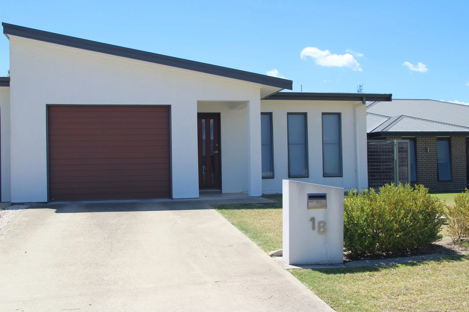 1B Stainfield Drive (1/14)