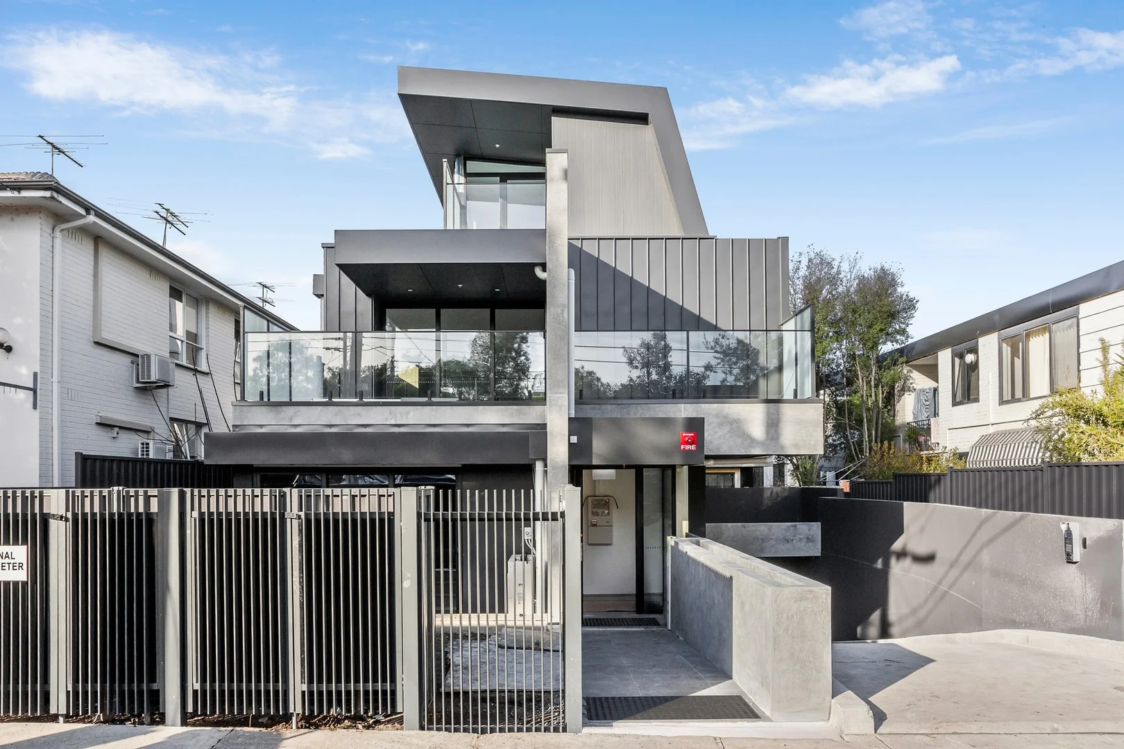 2 & 5/22 Ross Street (1/20)