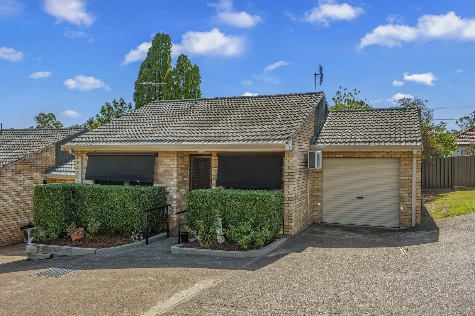 2/1 Kerrie Close (1/20)