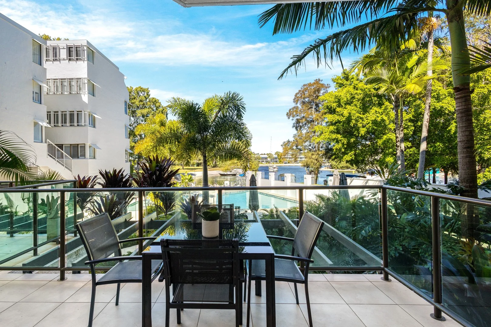 2/1 Quamby Place (1/25)