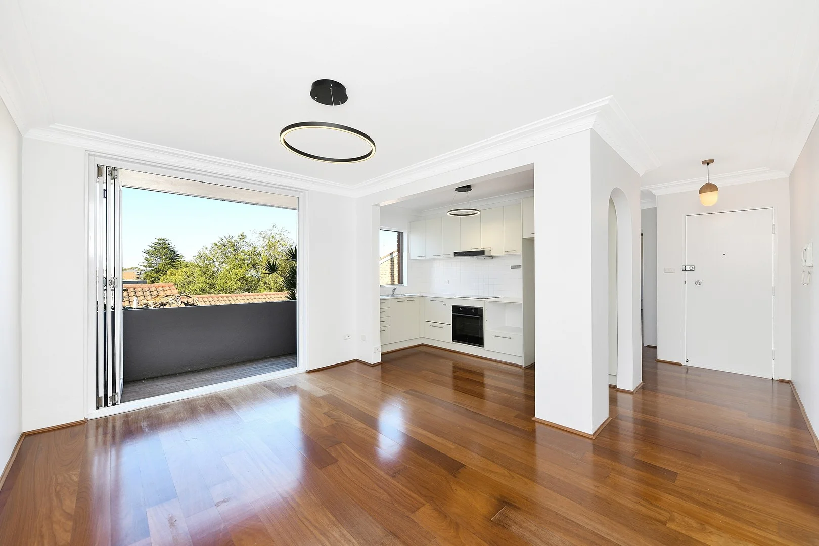 2/10 Wallace Street (1/1)