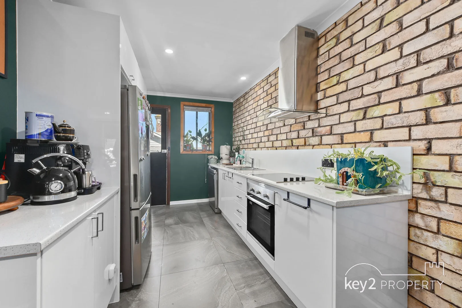 2/102 Talbot Road - Image 4