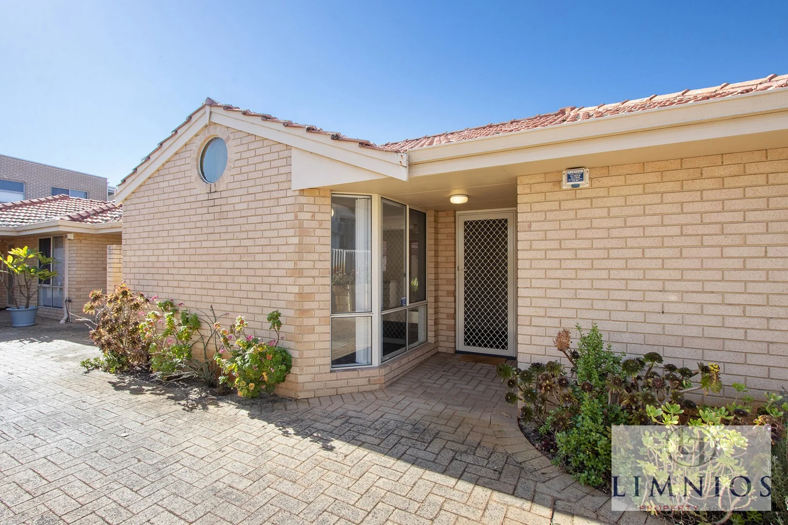 2/11 Morriston Street (1/15)