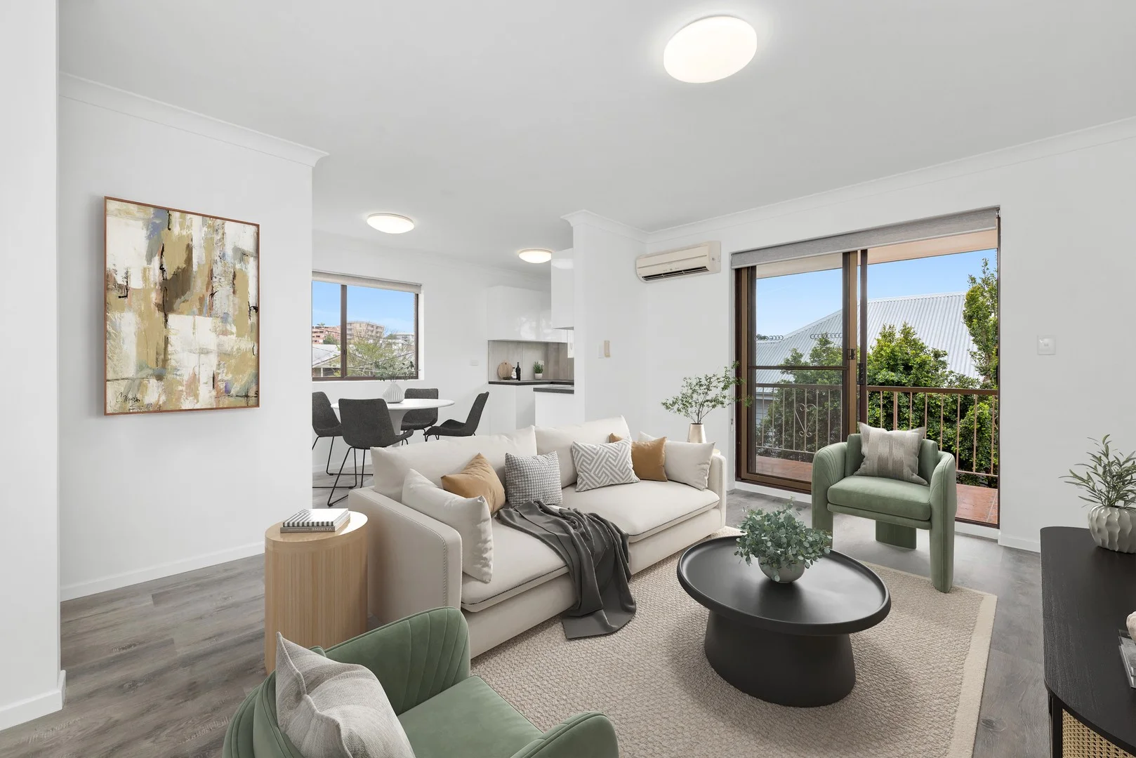 2/11 Newton Street (1/9)