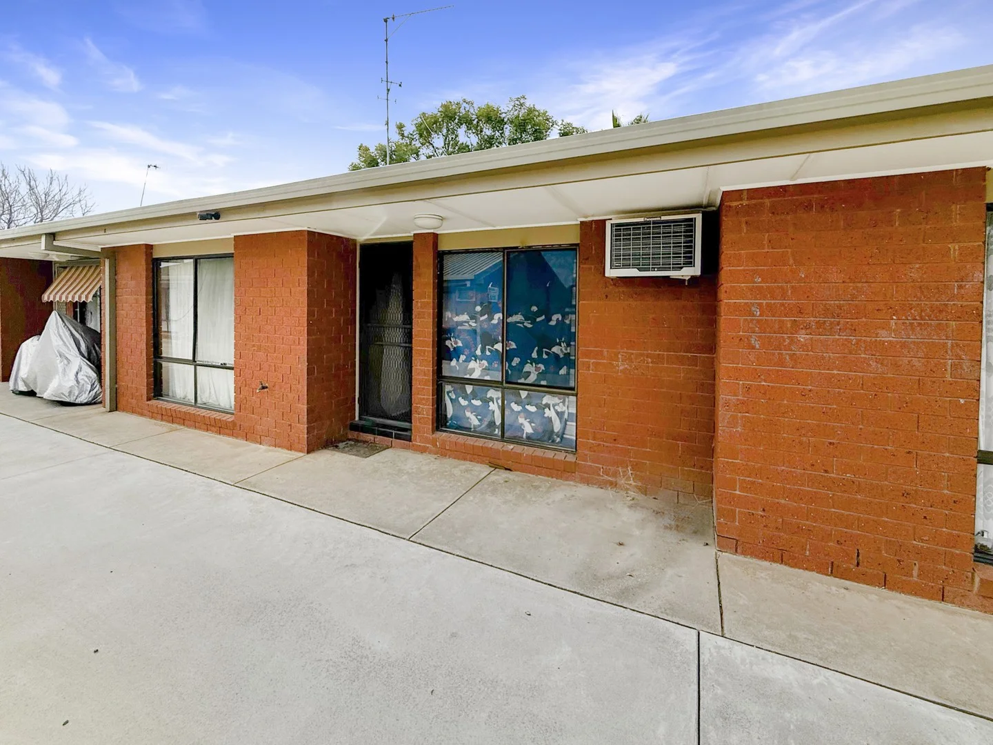 2/115 Fowler Street (1/10)