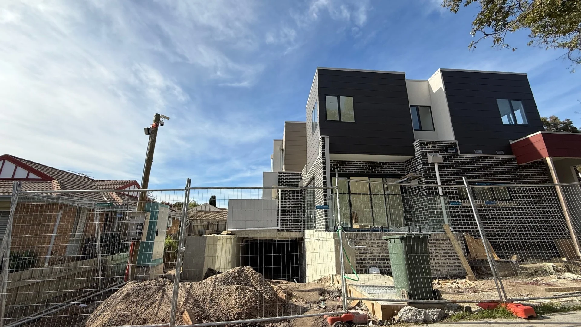 2/12 Burwood Avenue (1/7)