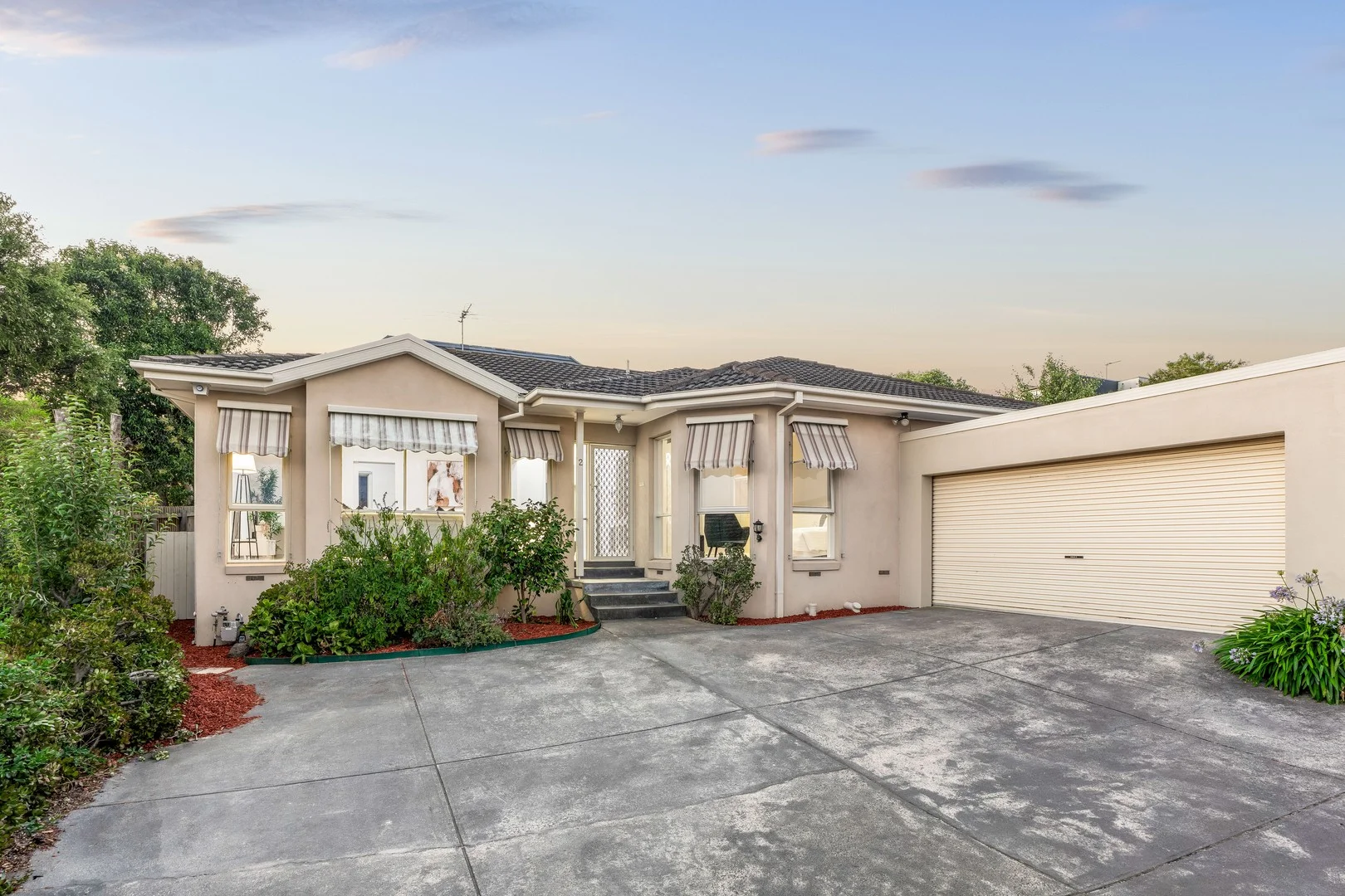 SOLD - $1,156,000