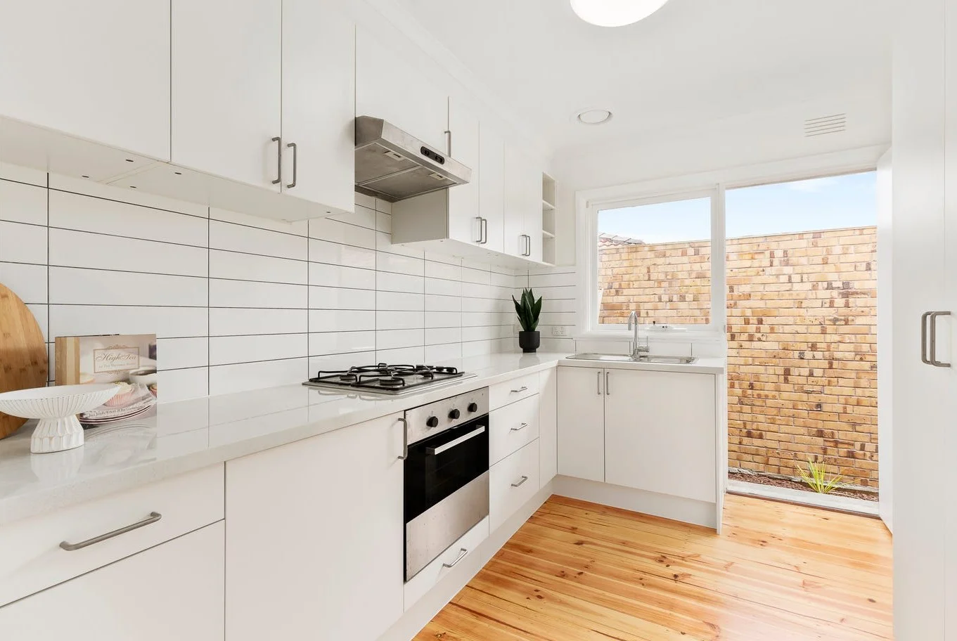 2/13 Burns Avenue - Image 2