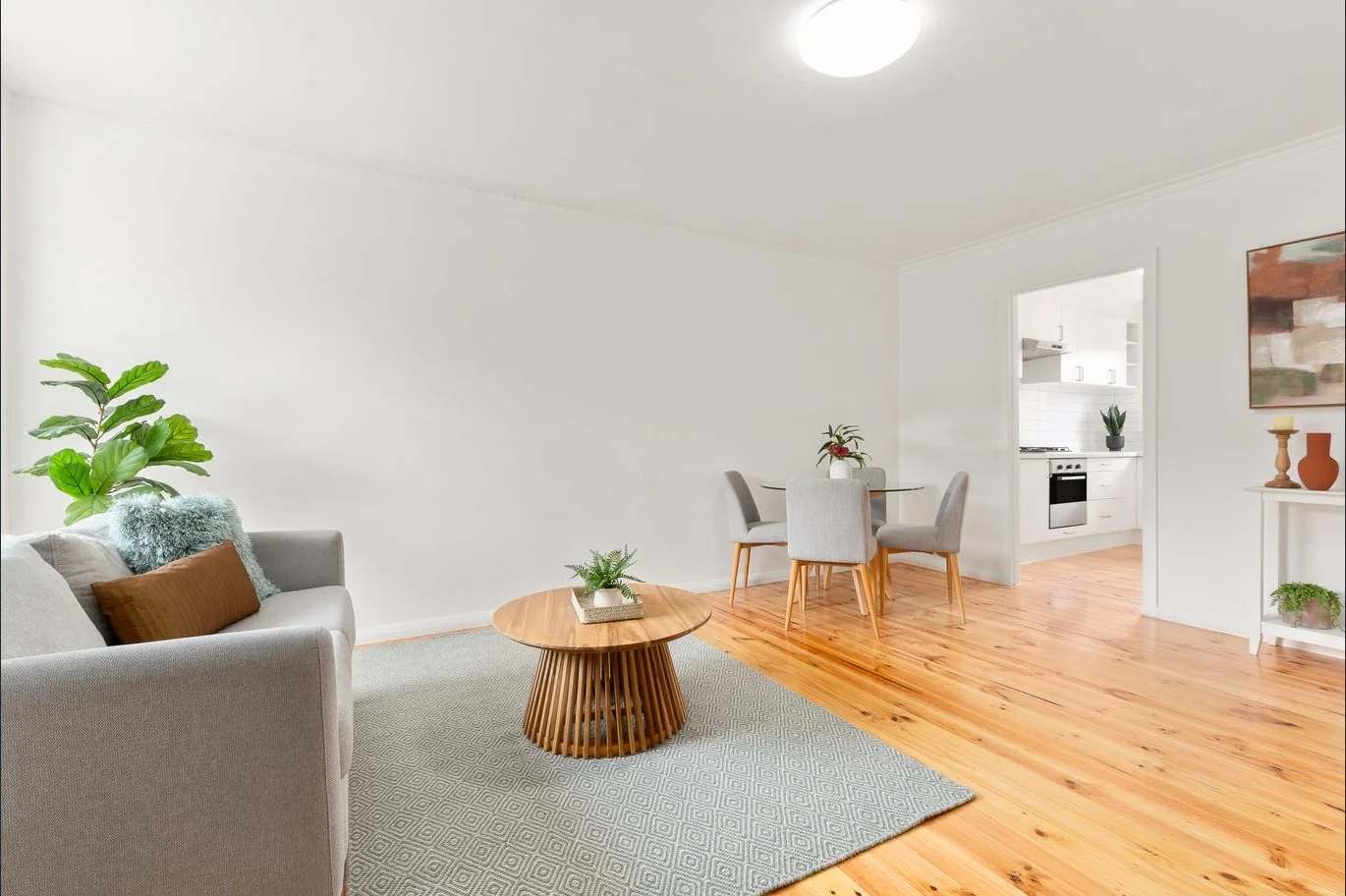 2/13 Burns Avenue - Image 4