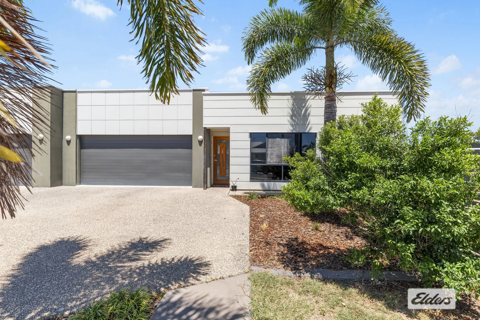 2/13 Reimers Street (1/21)