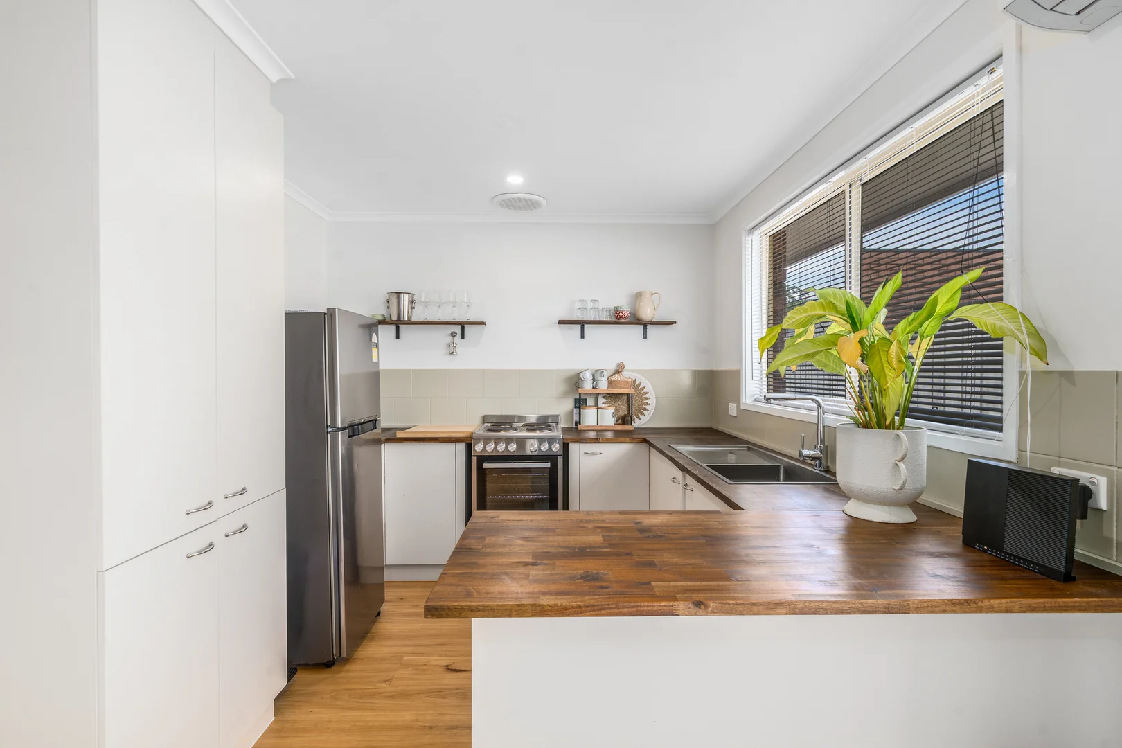 2/145 Newcombe Street - Image 3