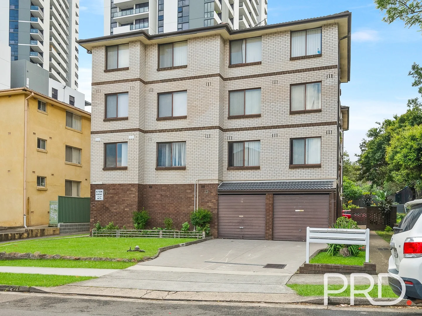 2/15 Charles Street (1/13)