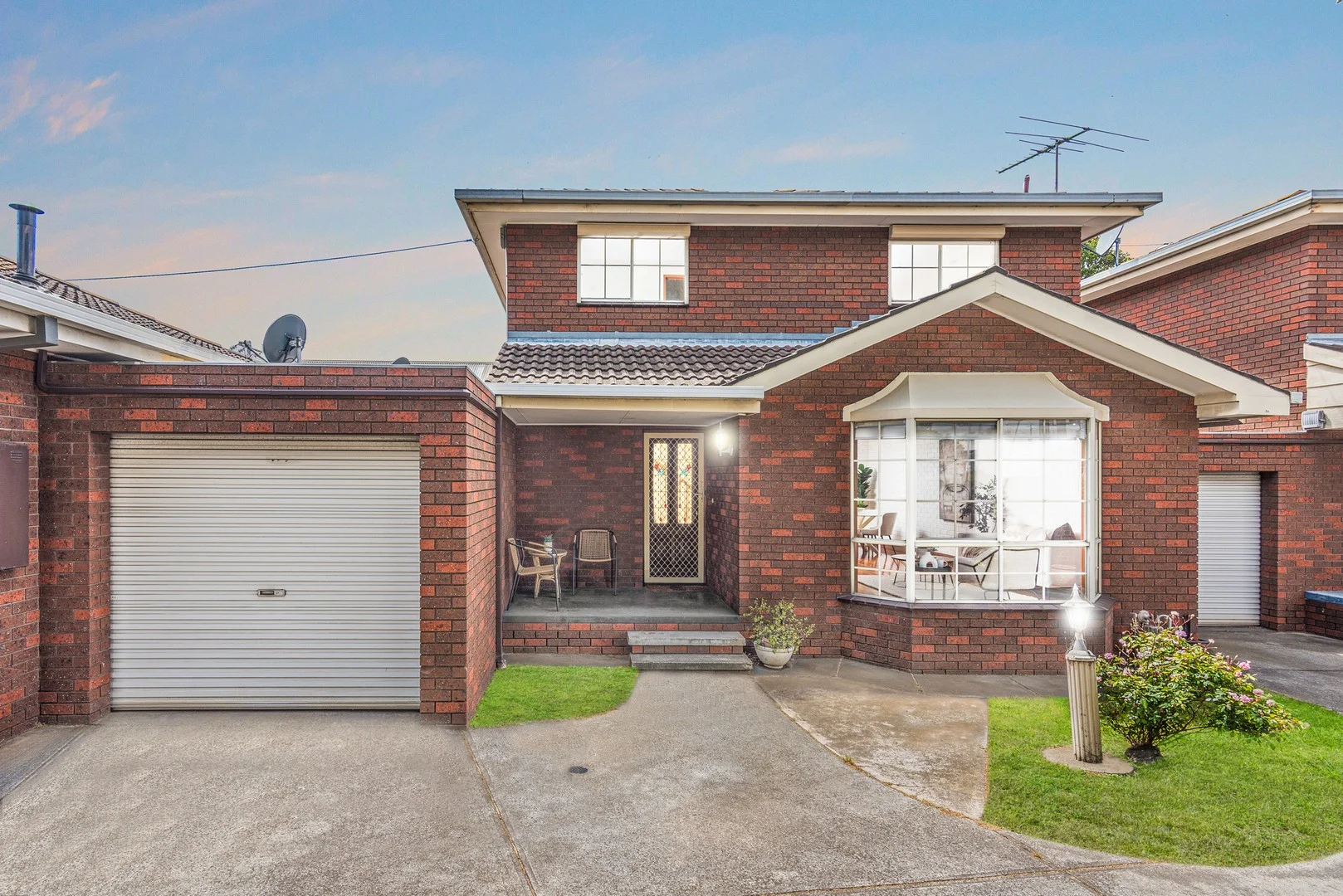 2/15 Mont Albert Road (1/1)