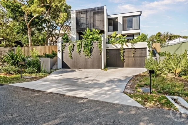 2/168 Edwards Street (1/1)