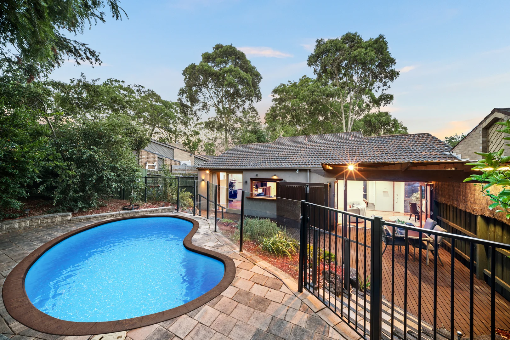 SOLD - $866,000