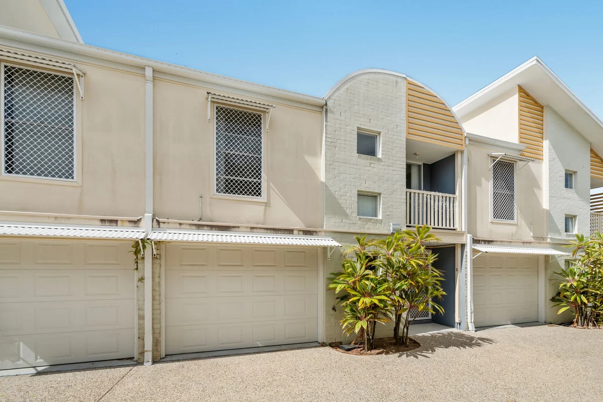 2/2-4 Fleet Drive (1/19)