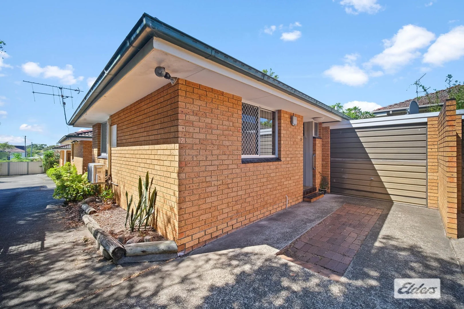 2/2 Richardson Street (1/15)
