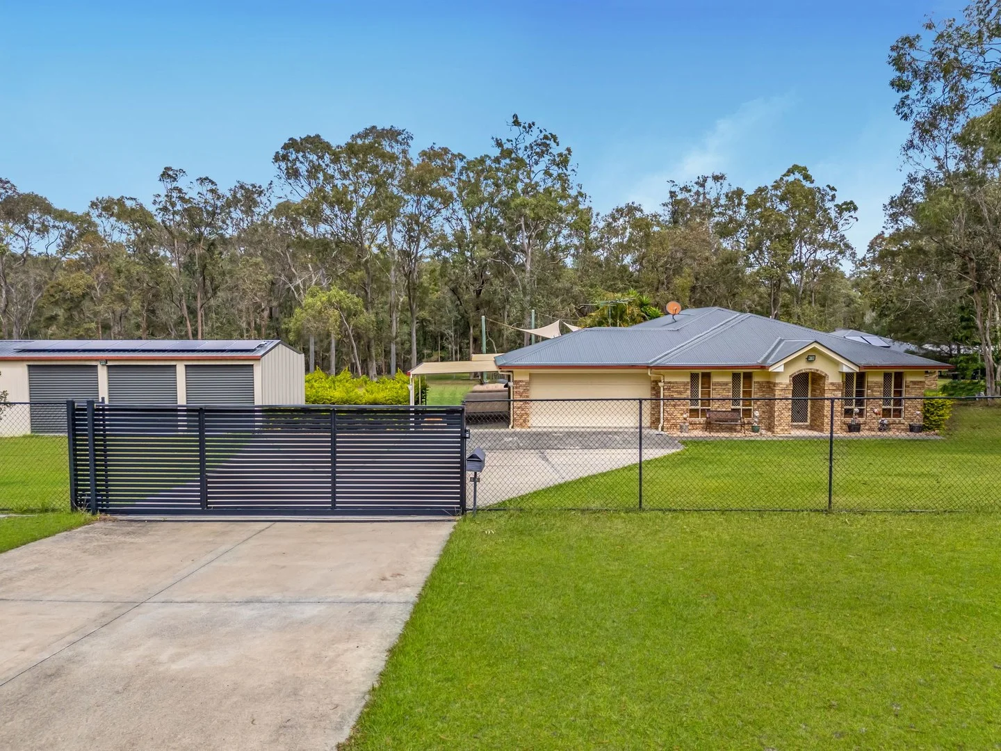 2-20 Archer Court (1/39)