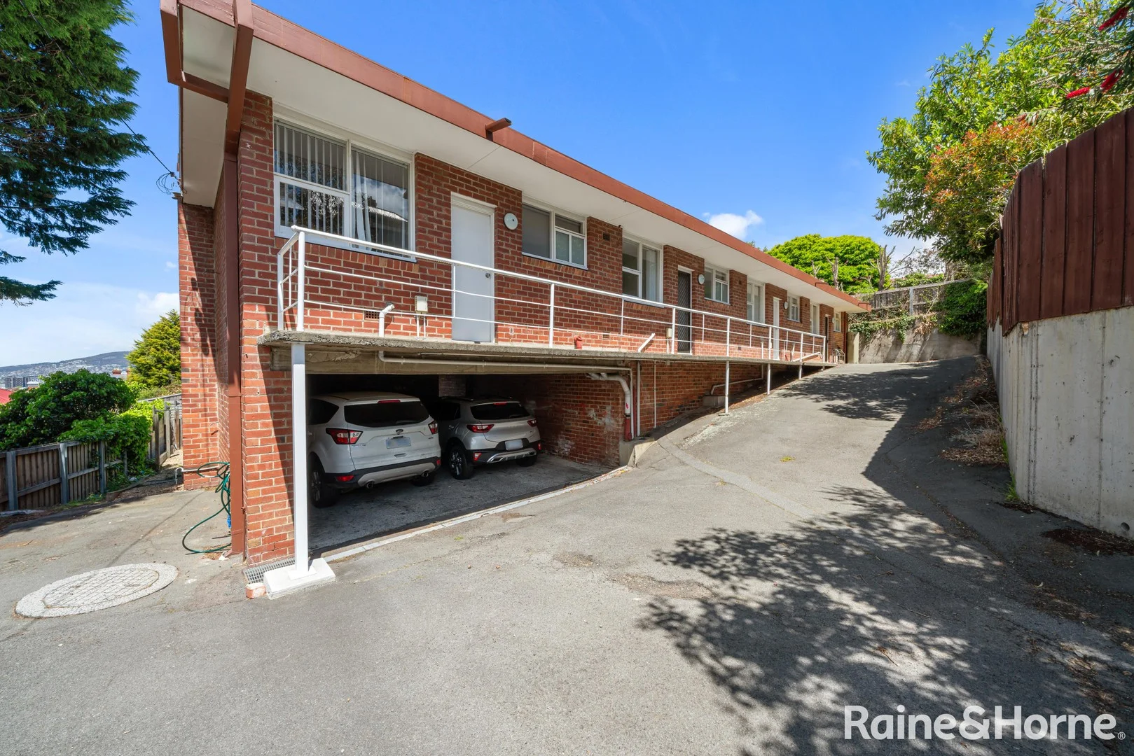 2/21A Boa Vista Road (1/17)