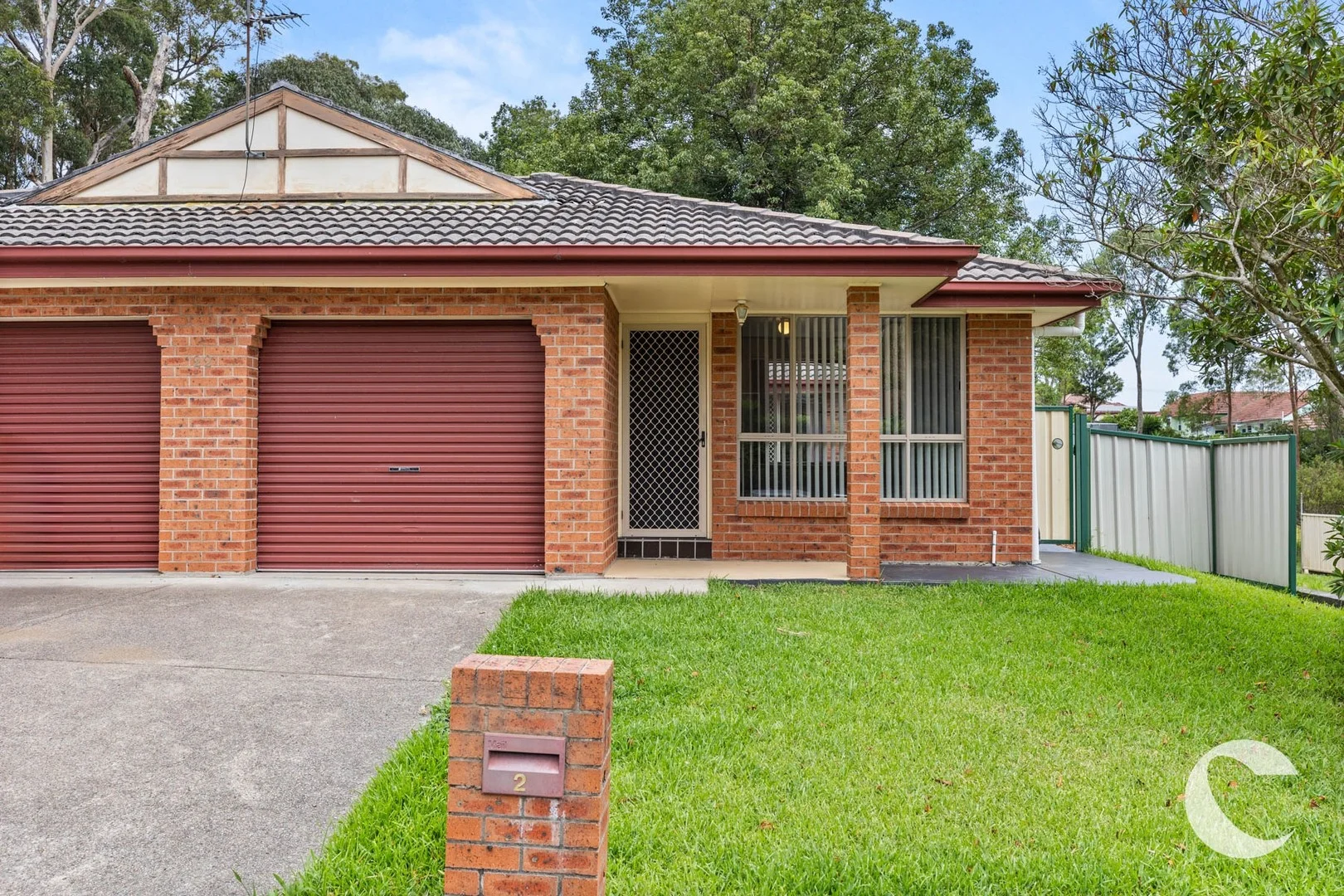 2/22 Madeleine Avenue (1/17)