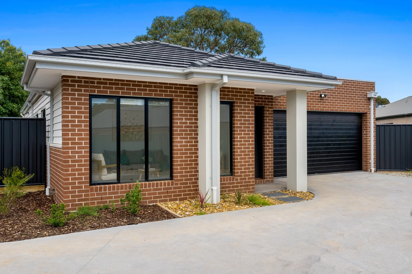 2/22 McKenzie Street (1/9)