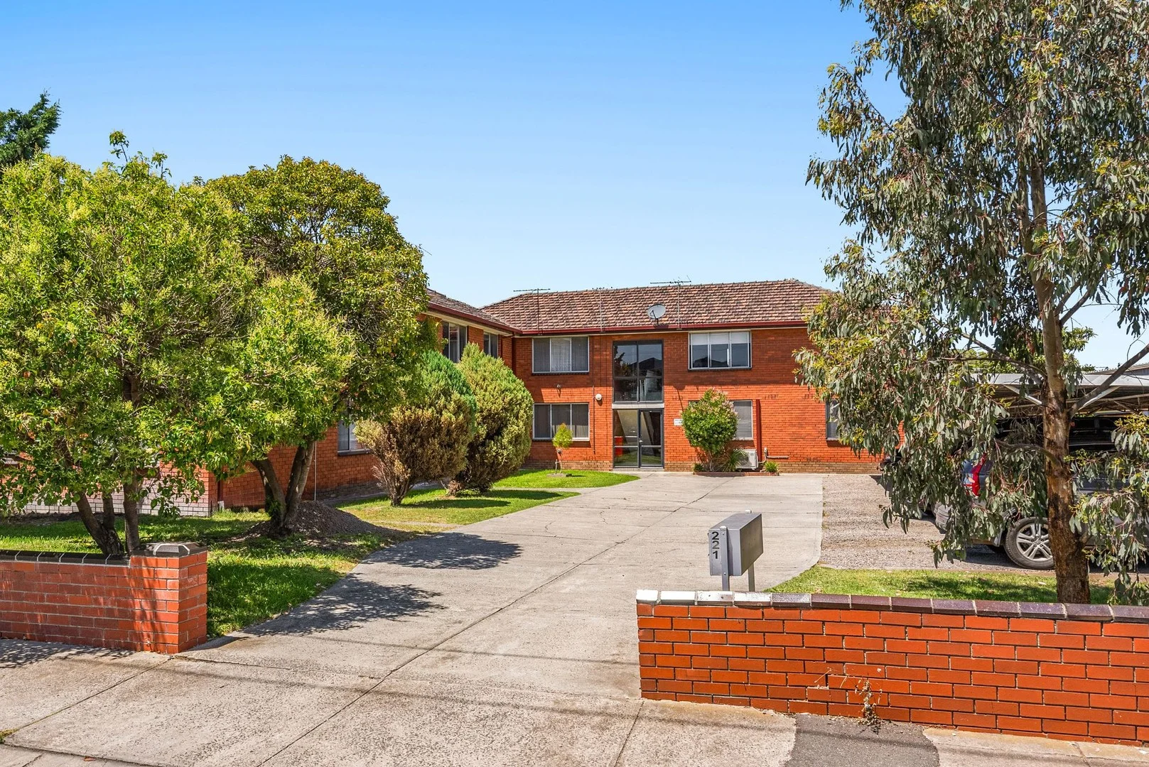 2/221 Blackshaws Road (1/7)