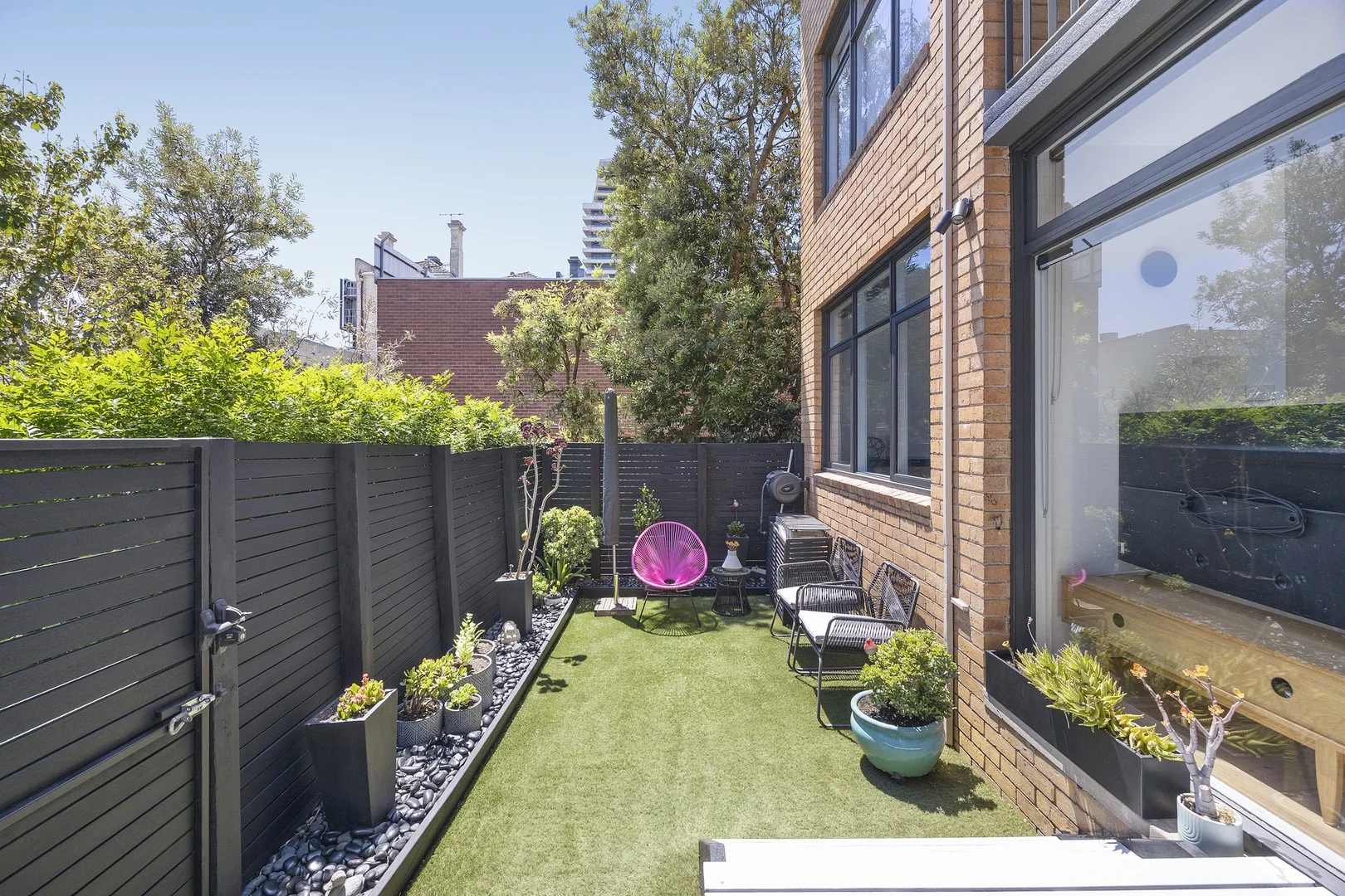 2/23 William Street (1/1)