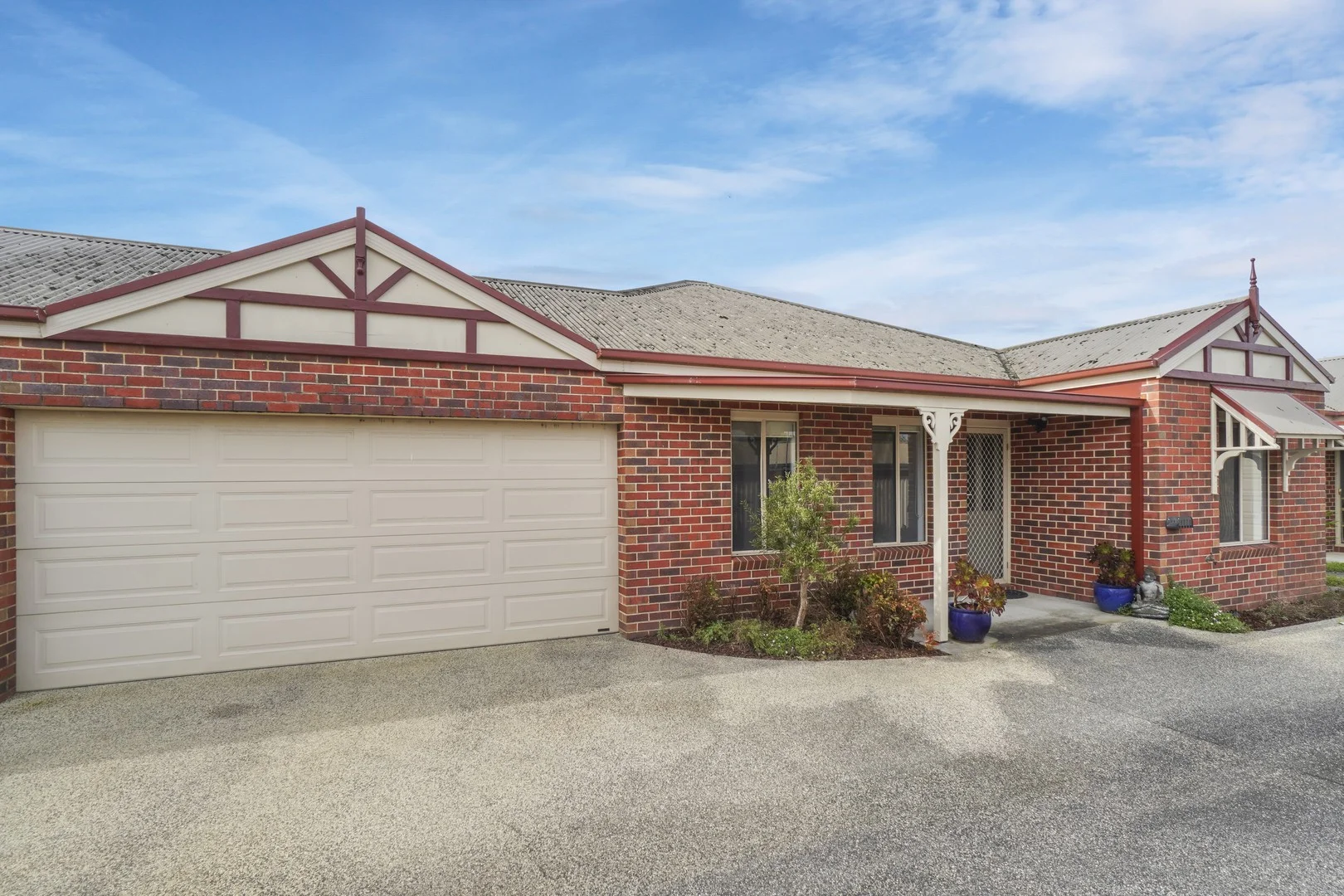 2/26 Hewitt St (1/15)
